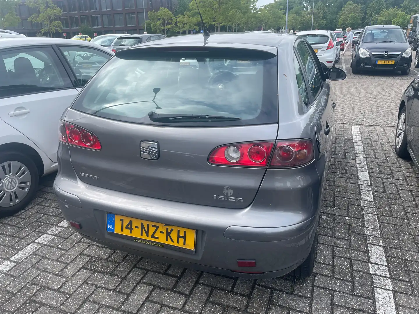 SEAT Ibiza 1.4-16V Stella Grijs - 2