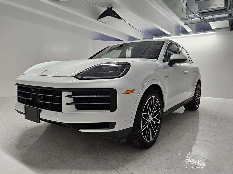 2025 Porsche Cayenne e-Hybrid AWD NO ACCIDENT | DEMO | NO FED LUX TAX
