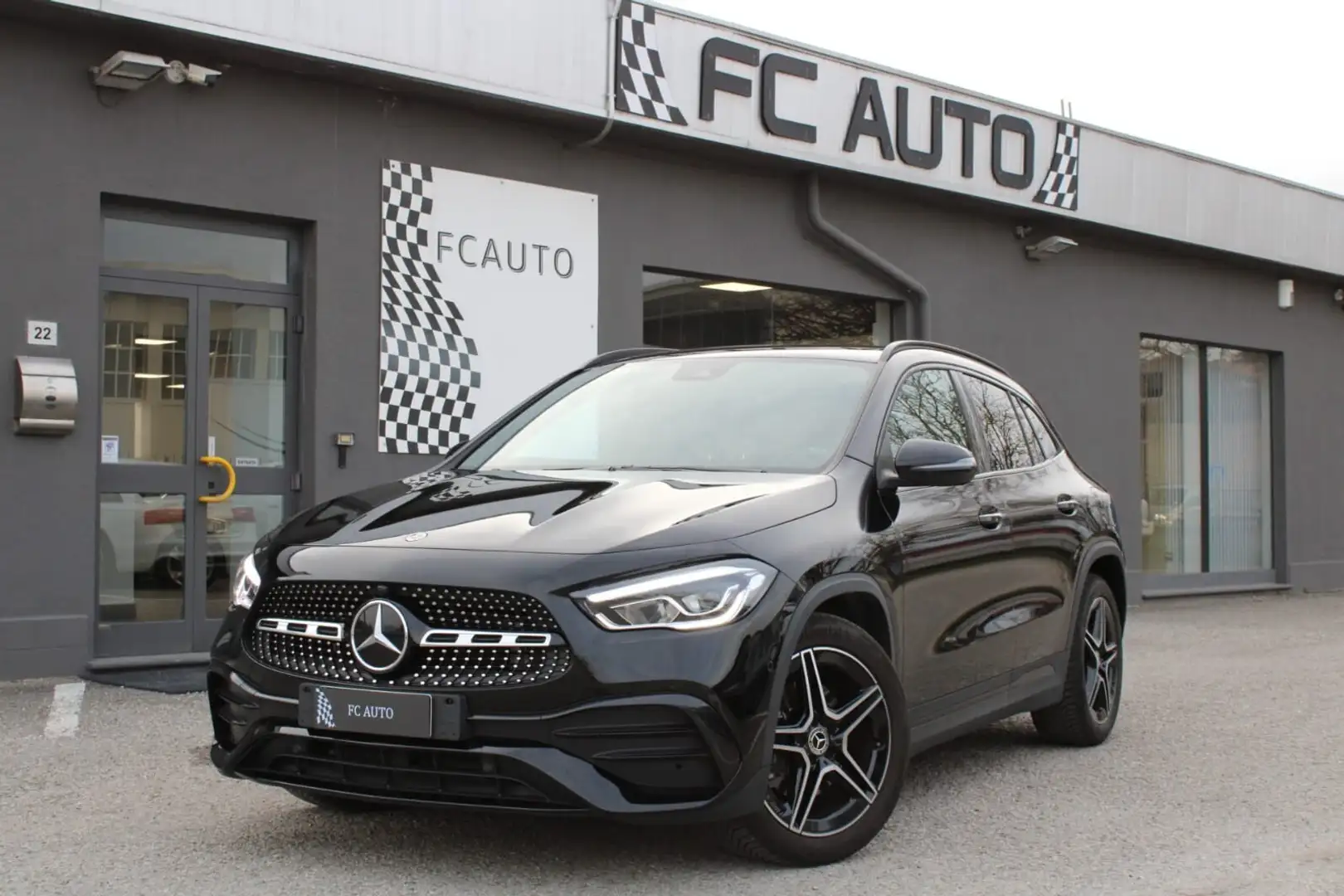 Mercedes-Benz GLA 180 GLA 180 d Automatic Premium AMG Nero - 1