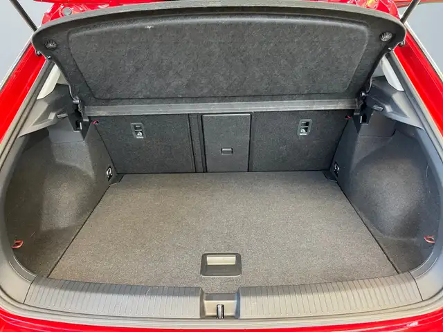 Volkswagen T-Roc view 14
