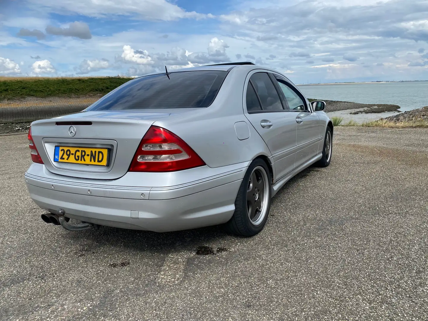 Mercedes-Benz C 320 C 320 Elegance Silber - 2