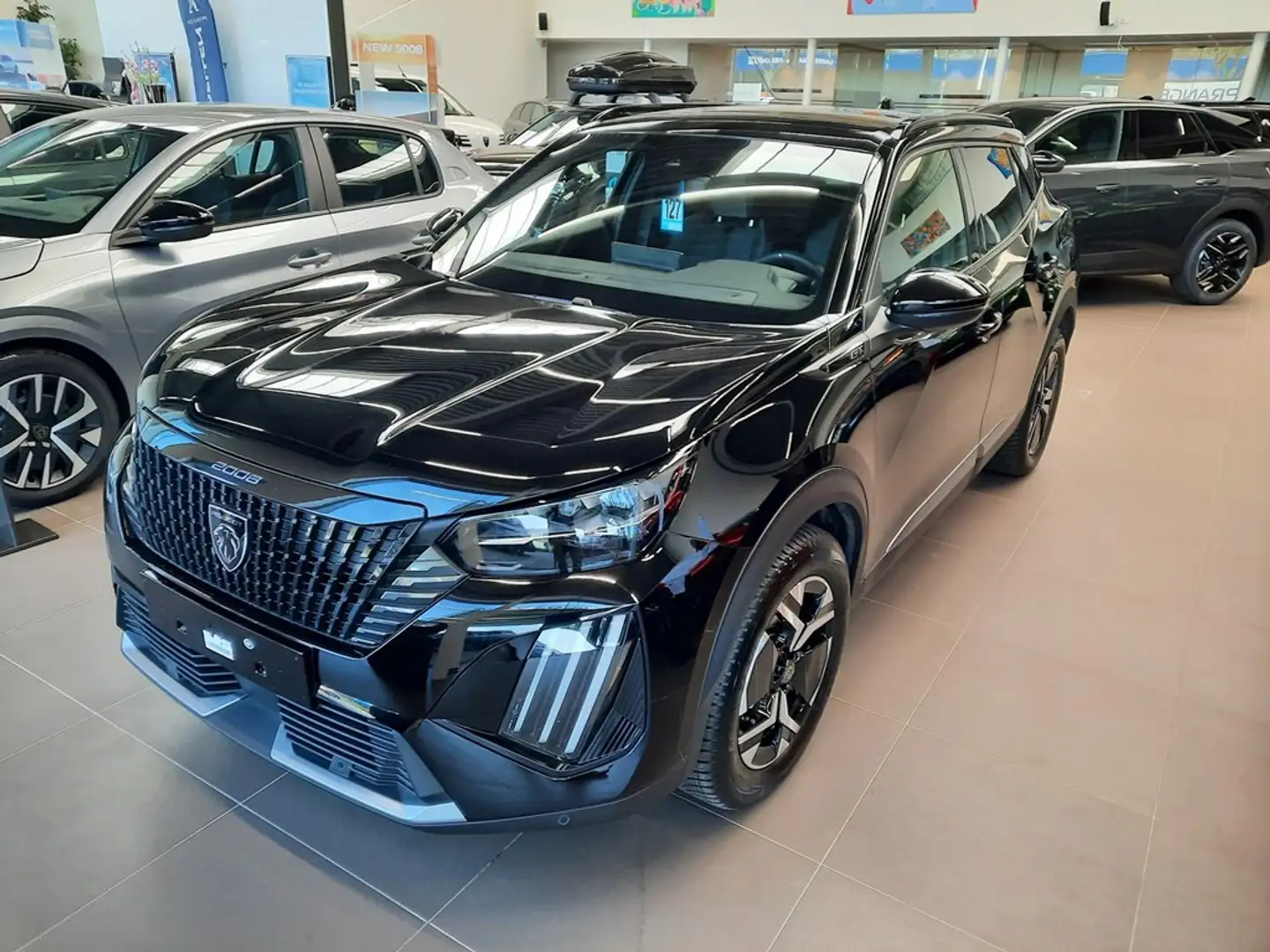 Peugeot 2008 1.2Puretech 130pk EAT8 GT Zwart - 1