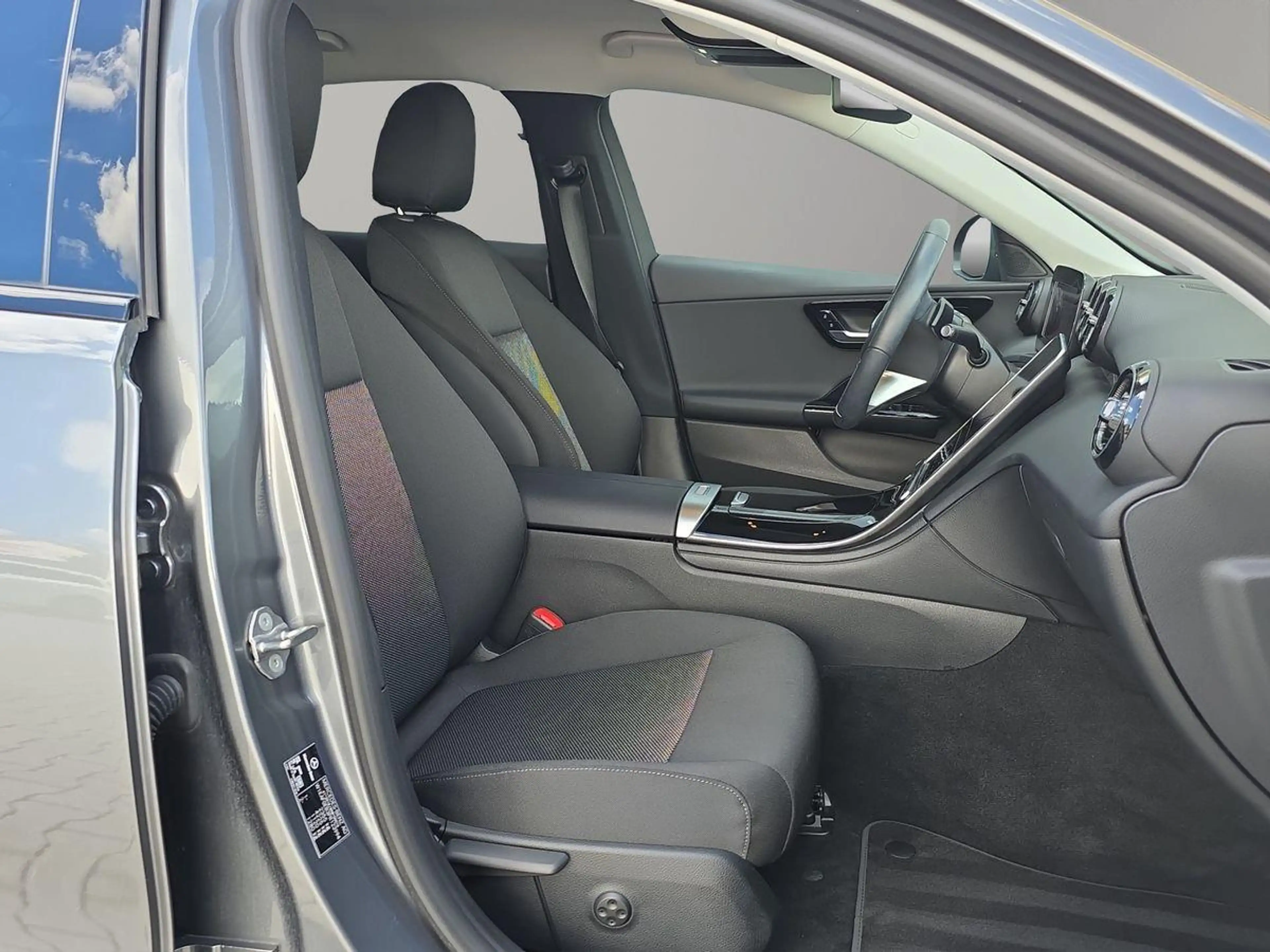 Mercedes-Benz C 220 d 9G-AUTOM STANDHZ DISTRONIC R-KAM APP LED — photo 10