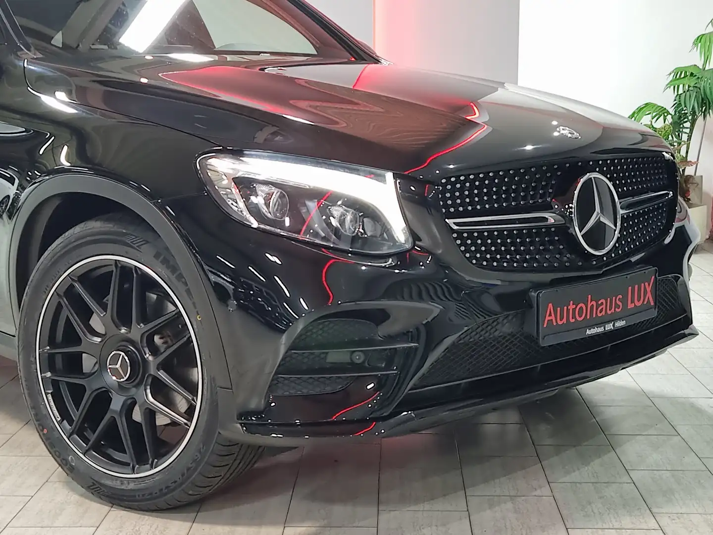 Mercedes-Benz GLC 250 AMG LINE*CARBON*LED*LEDER*DISTRONIC*2HAND Negru - 2