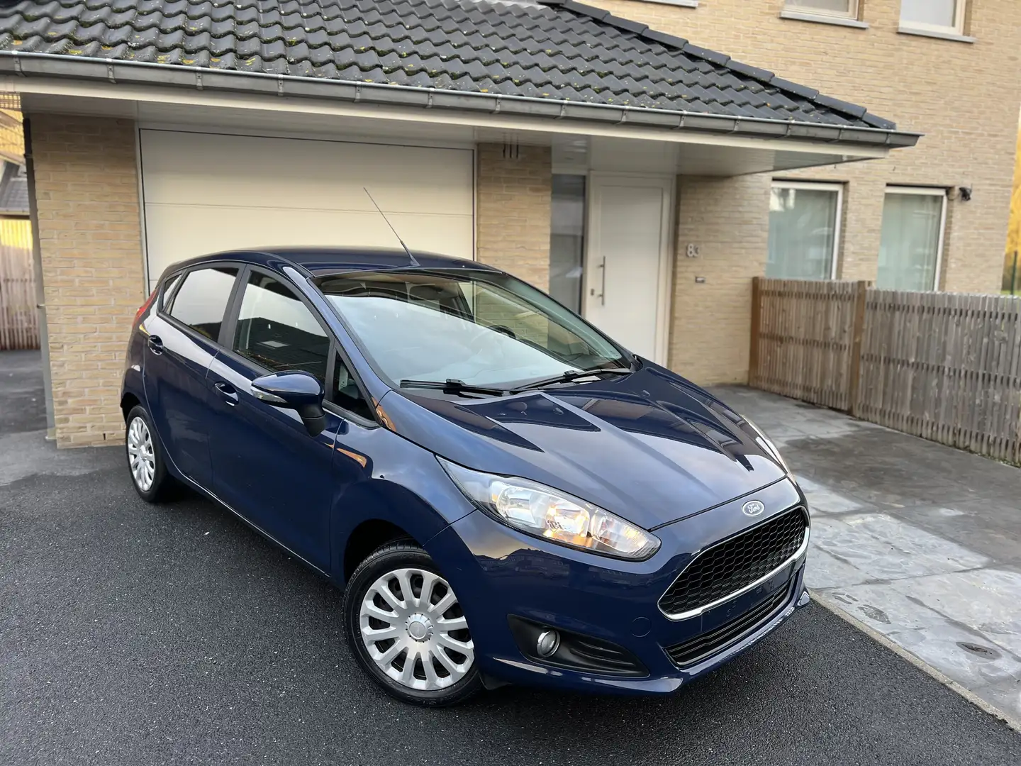 Ford Fiesta 1.25 Celebration Blauw - 1