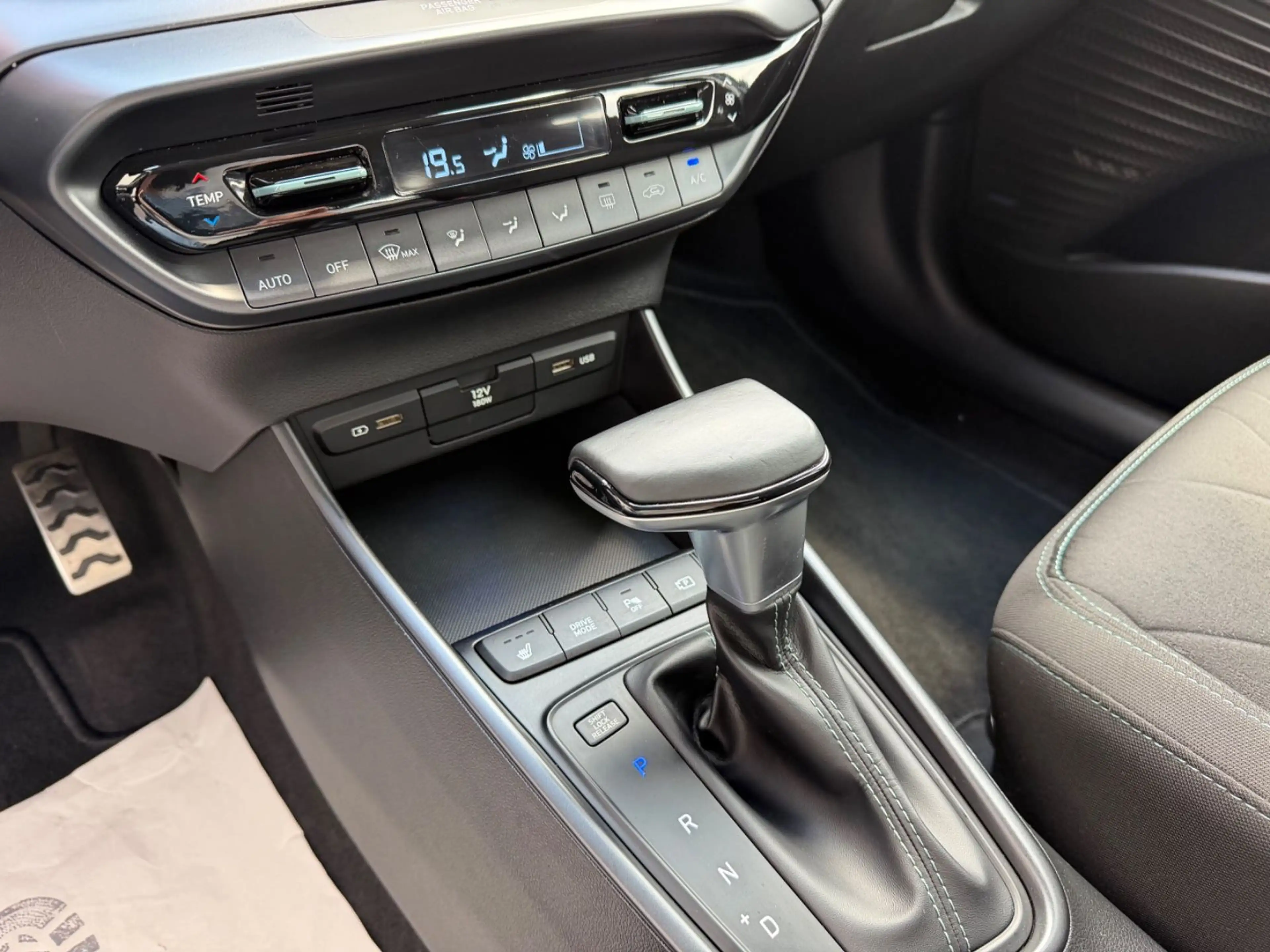 Hyundai BAYON Intro Edition Aut.Nav+Kam BOSE Lenkhz. LED — photo 13