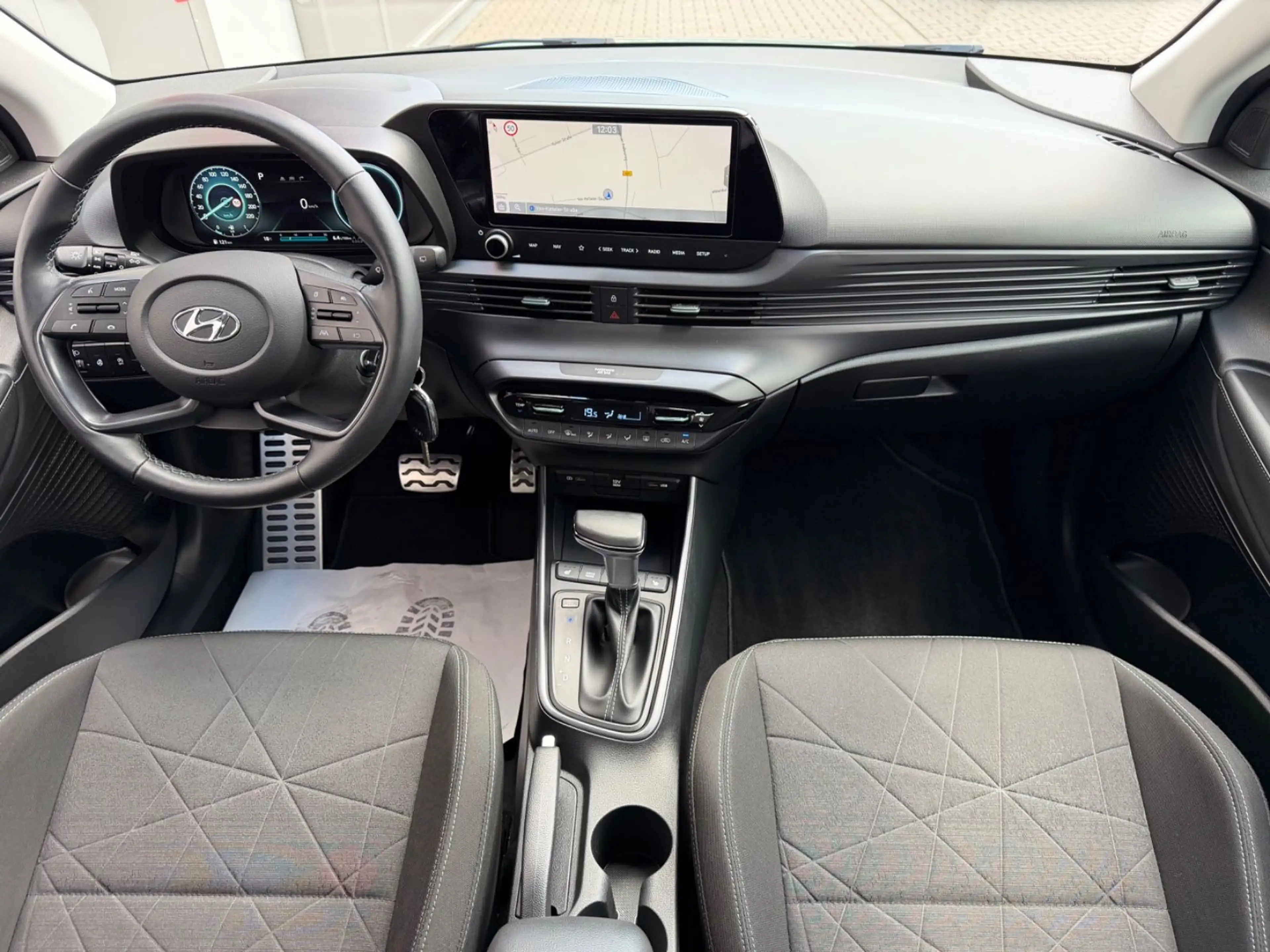 Hyundai BAYON Intro Edition Aut.Nav+Kam BOSE Lenkhz. LED — photo 9