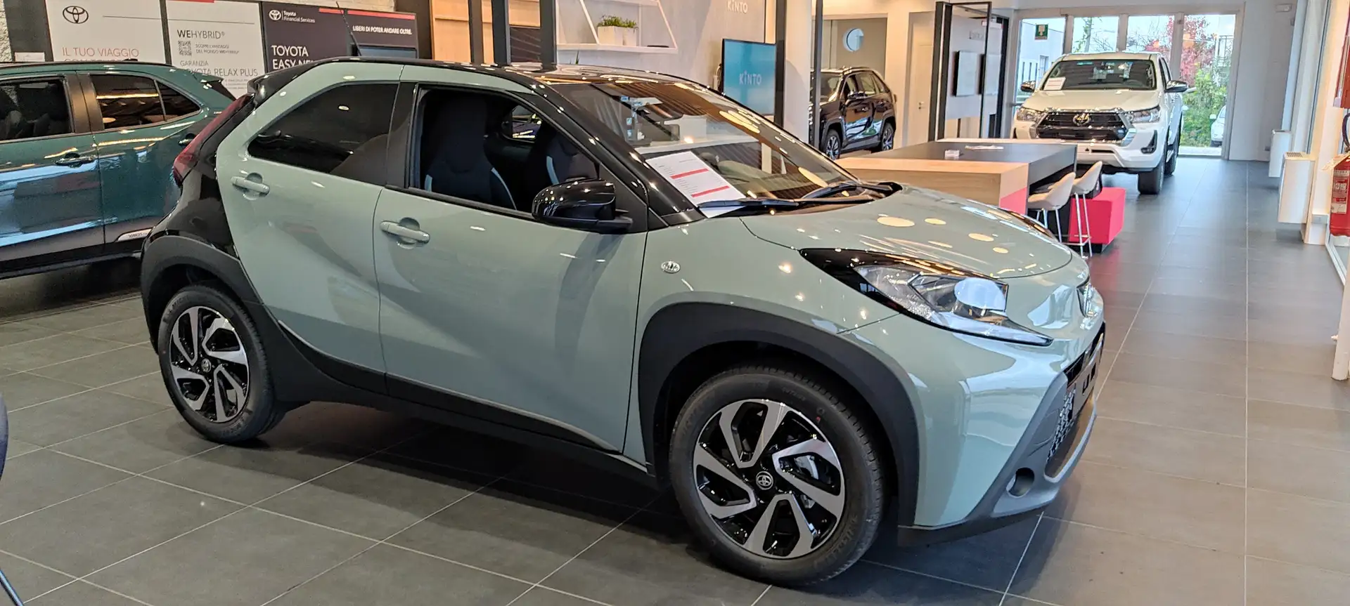 Toyota Aygo X Trend 1.0 VVT-i 72CV MT Verde - 1