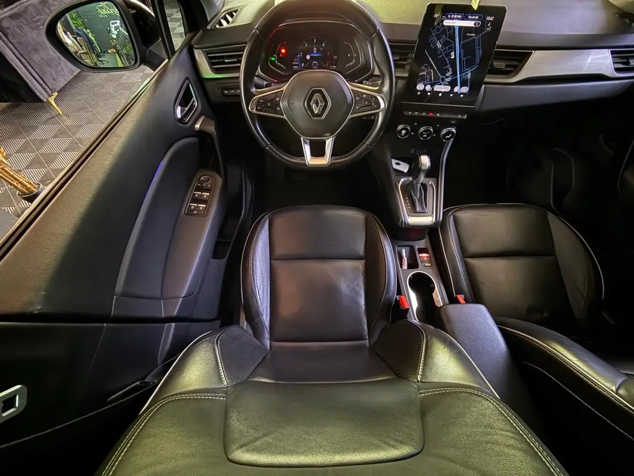Renault Captur — photo 18