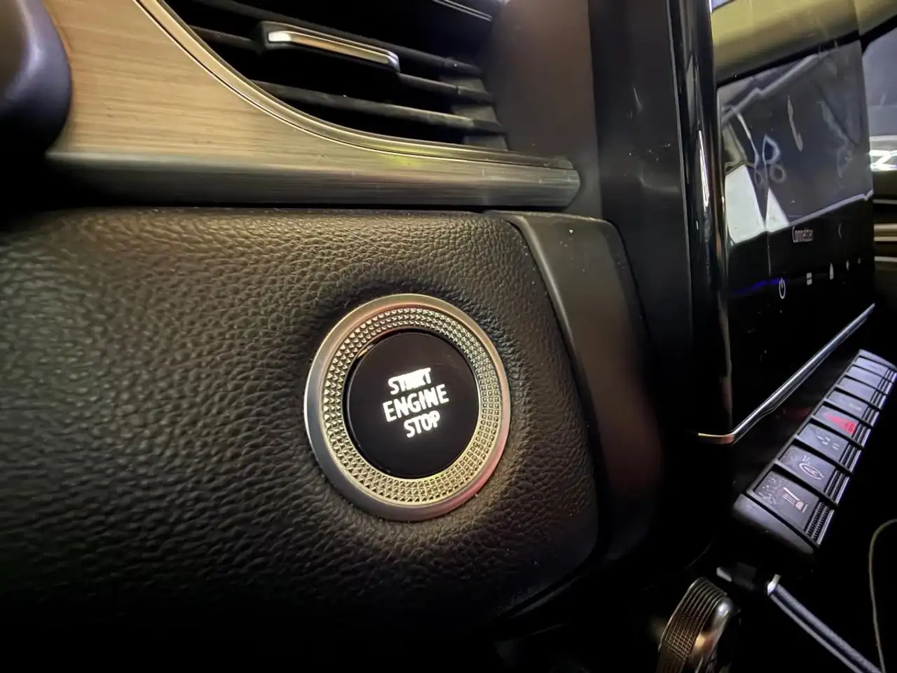 Renault Captur — photo 26
