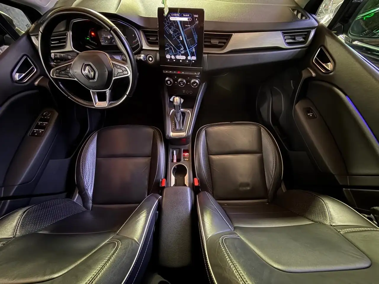 Renault Captur — photo 17