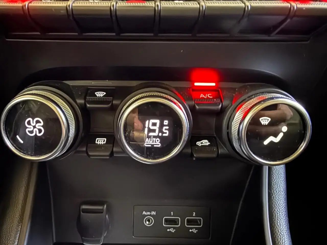 Renault Captur — photo 40