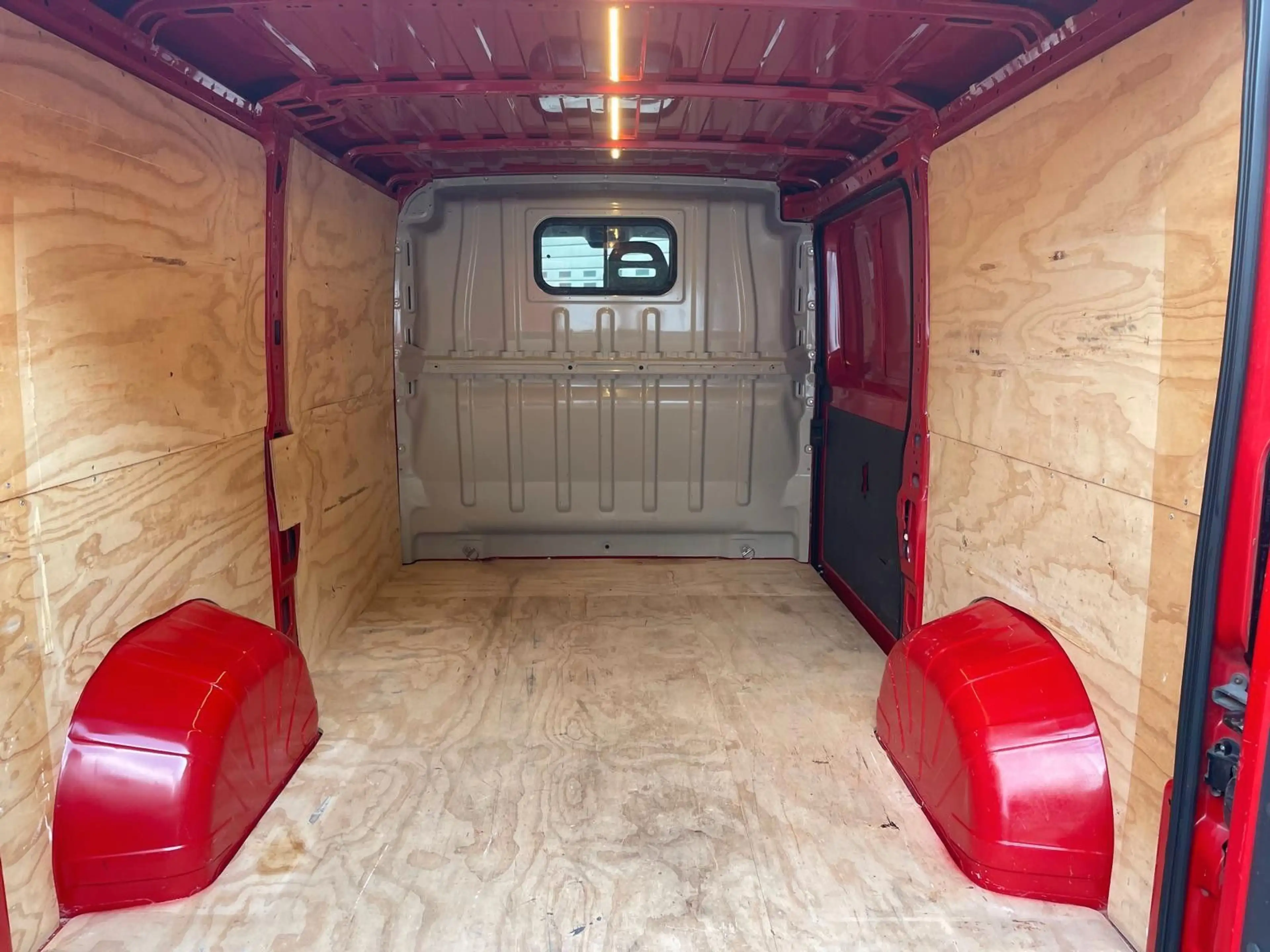 Peugeot Boxer Kasten 330 L2H1 Pro BlueHDi 110 — photo 11