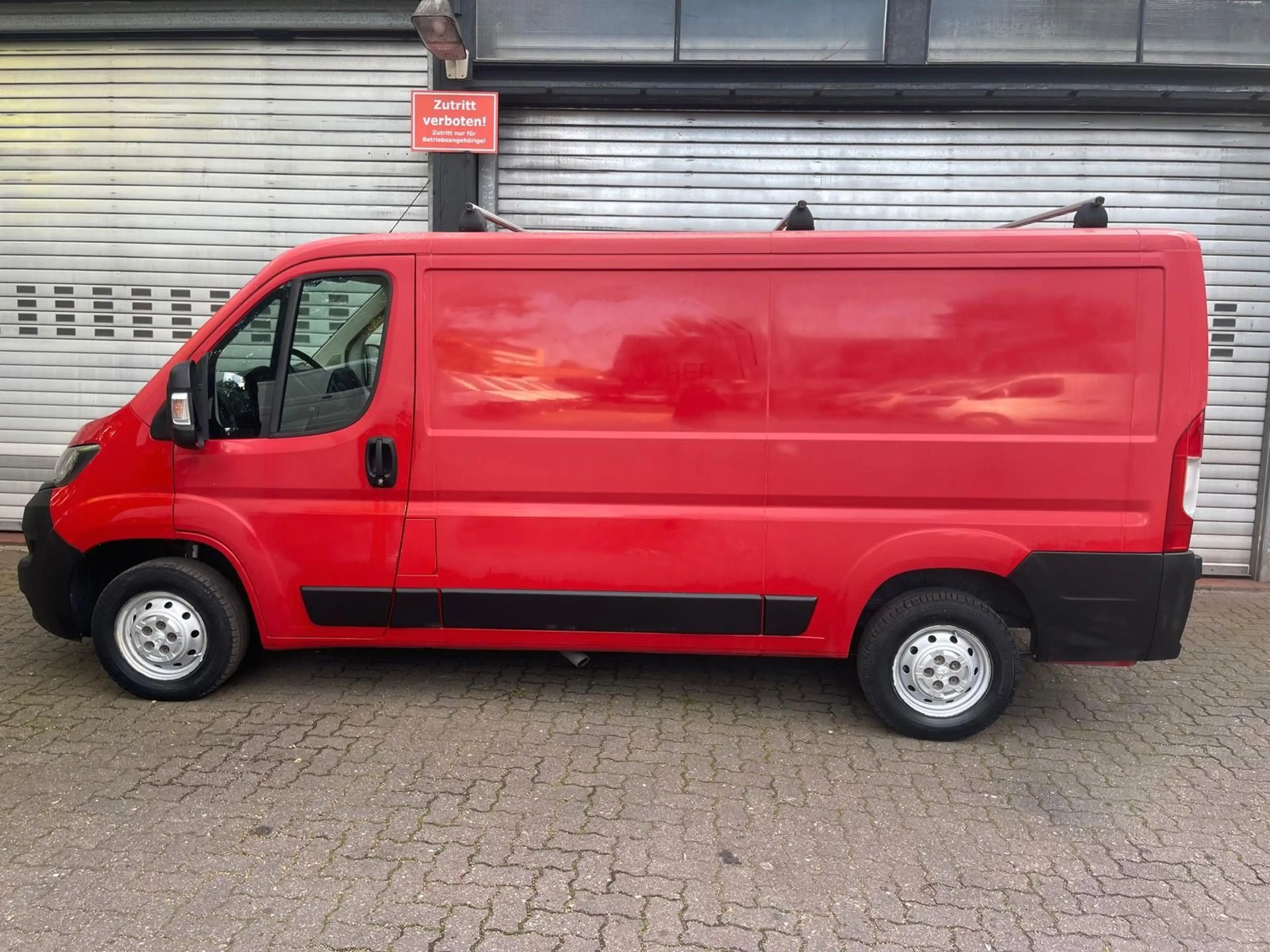 Peugeot Boxer Kasten 330 L2H1 Pro BlueHDi 110 — photo 8