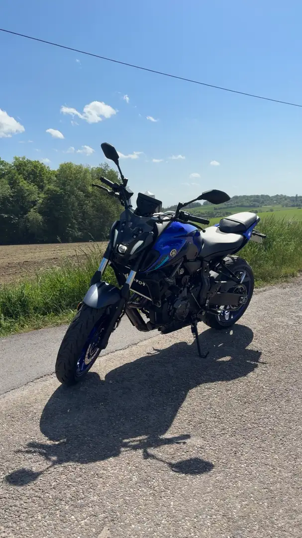Yamaha MT-07 Bleu - 1