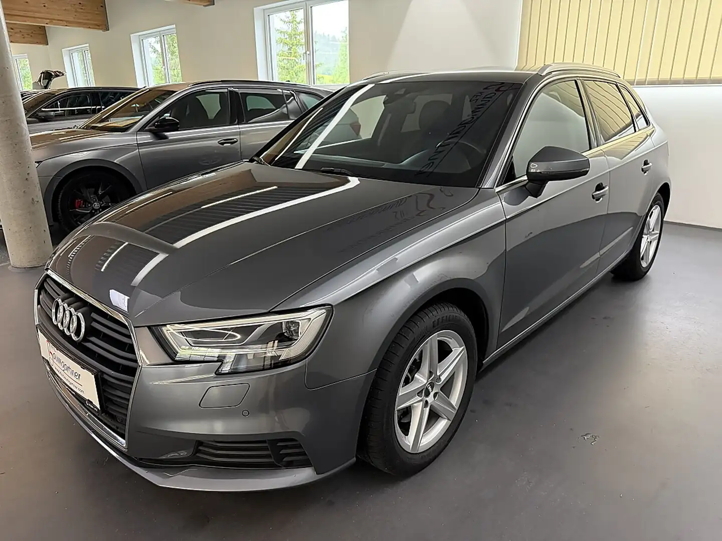 Audi A3 SB 30TDI S-tronic *LED*NAVI*ACC*Sitzheizung*Spo... Grau - 2