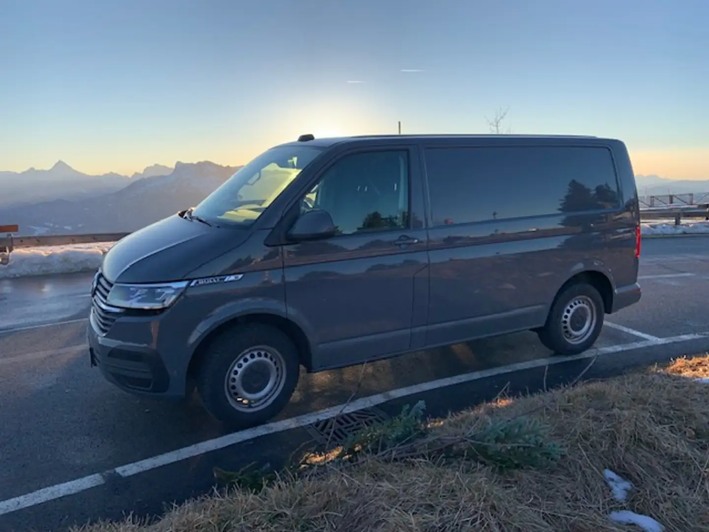 Volkswagen T6.1 Transporter SHA1F7NK1 Grau - 2