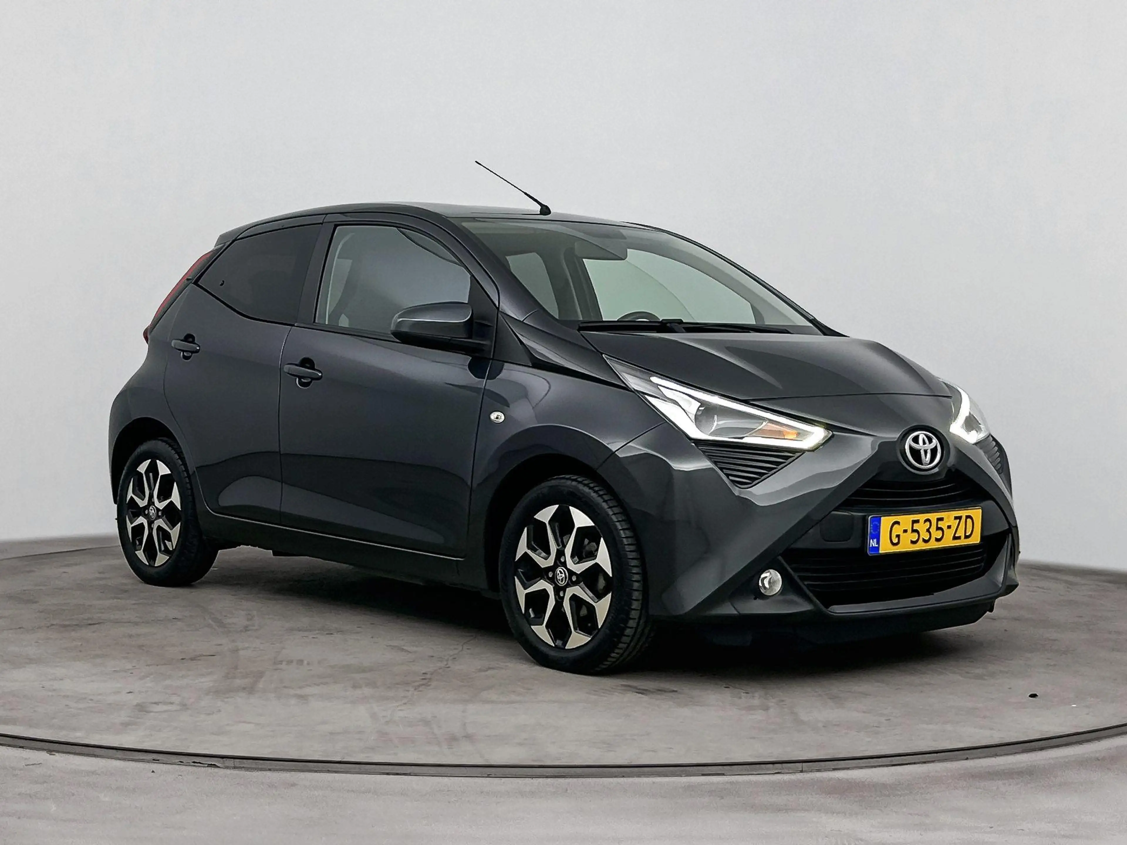 Toyota Aygo 1.0 VVT-i x-joy | Airco | getint glas | LM velgen — photo 6
