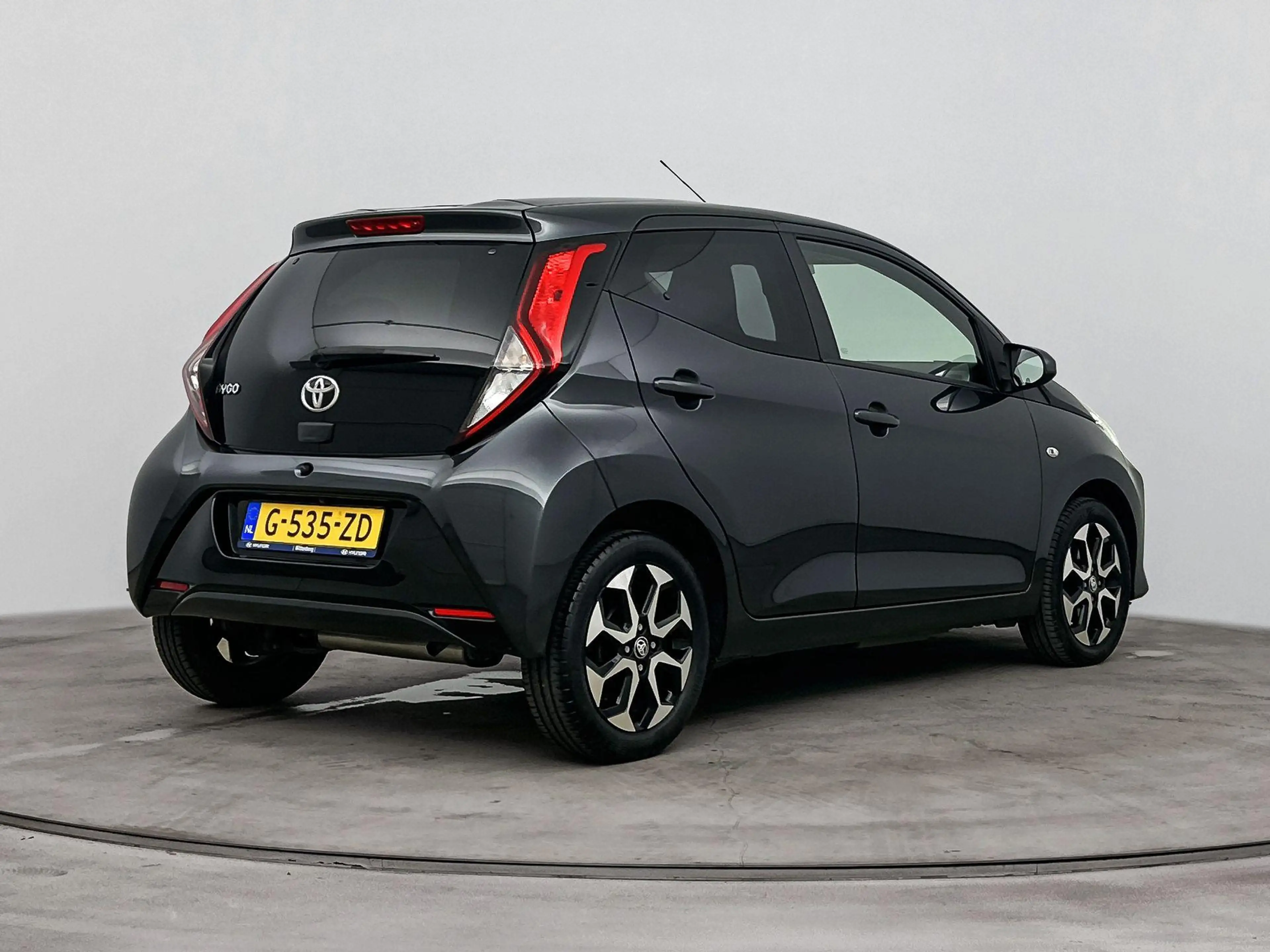 Toyota Aygo 1.0 VVT-i x-joy | Airco | getint glas | LM velgen — photo 2