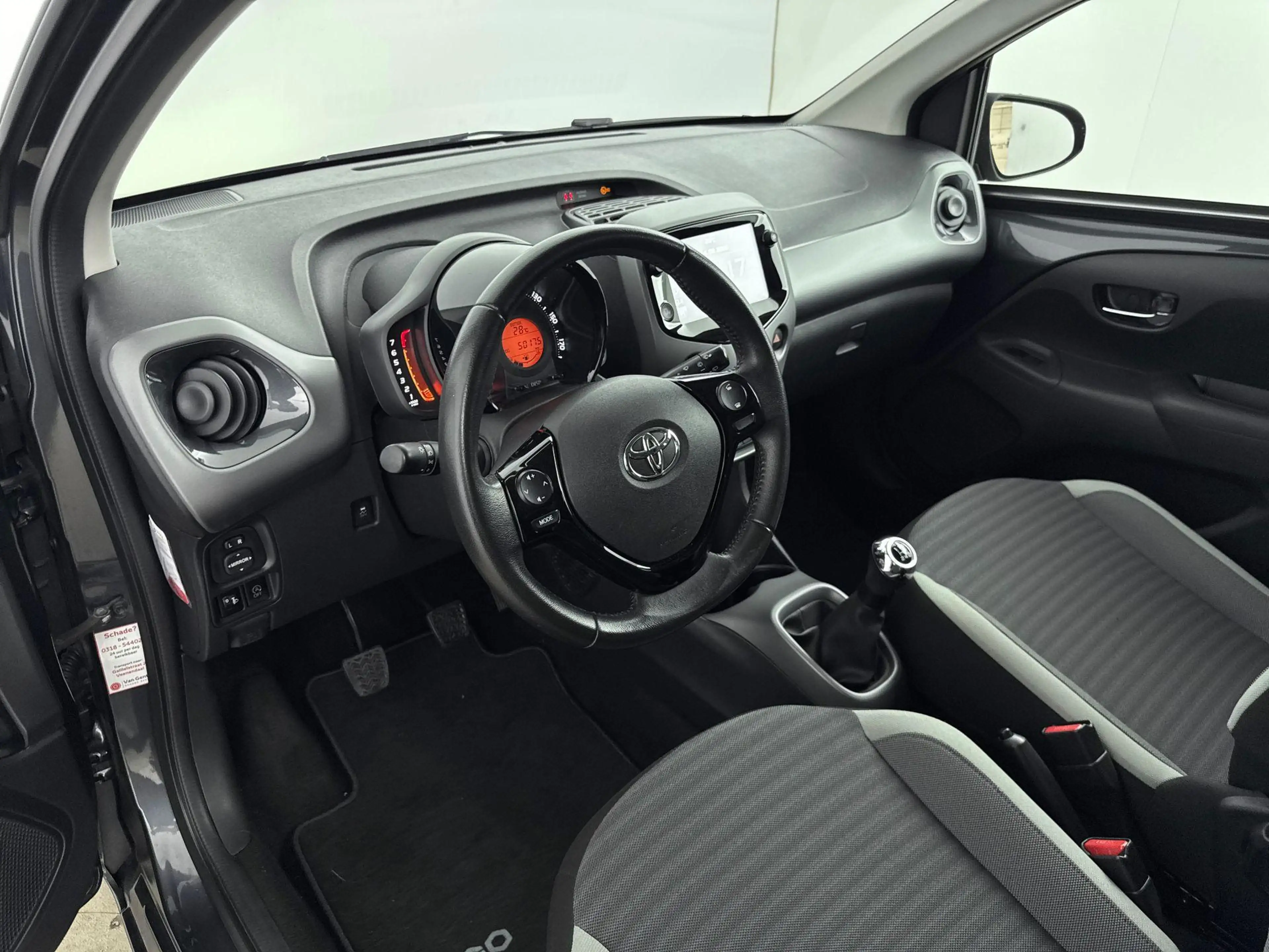 Toyota Aygo 1.0 VVT-i x-joy | Airco | getint glas | LM velgen — photo 9