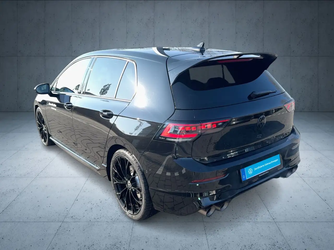 Volkswagen Golf R Black Edition ABT Akrapovic/AHK/Pano/360/ 3