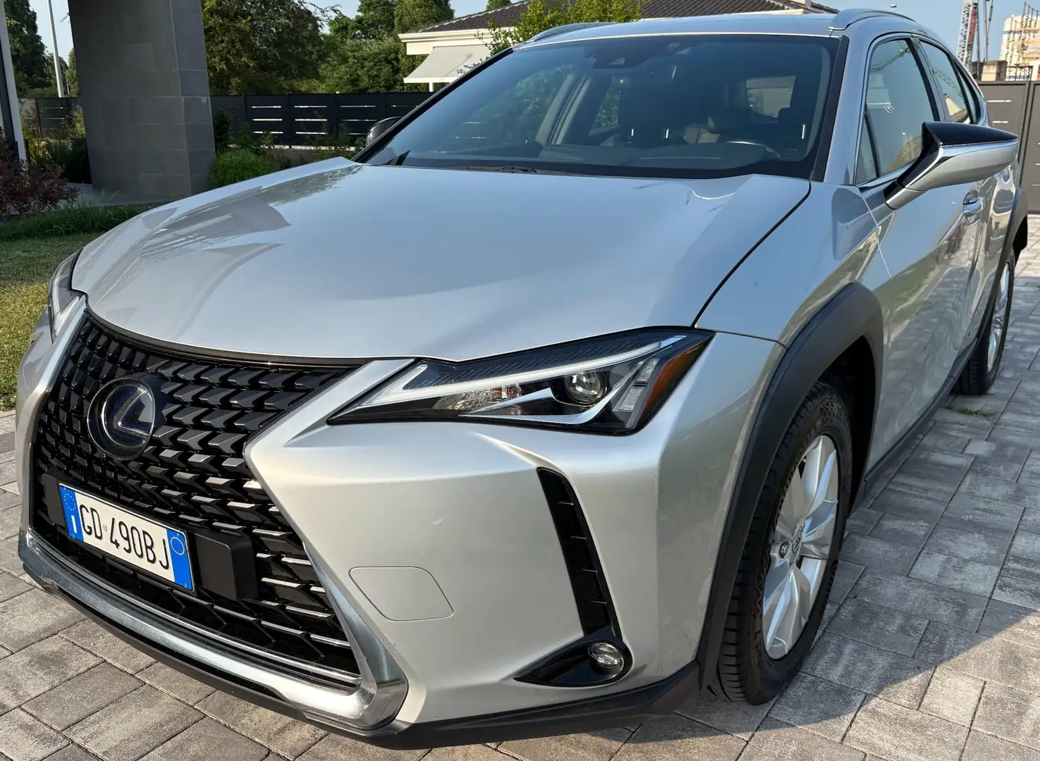 Lexus UX 250h 2.0 BUSINESS 2WD CVT MY20 Argento - 1