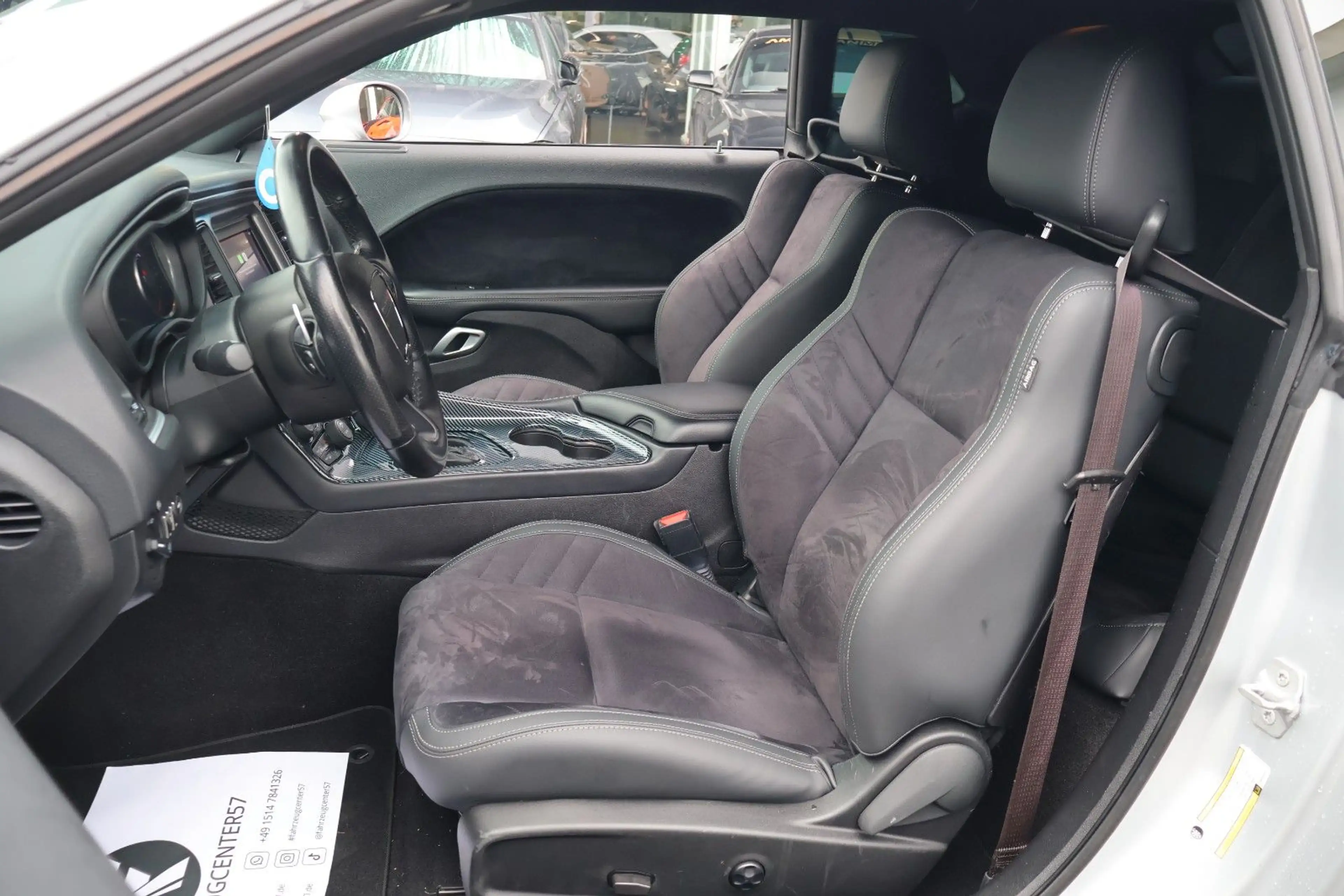 Dodge Challenger R/T RWD 5.7L WIDEBODY/KAMERA/CARPLAY — photo 10