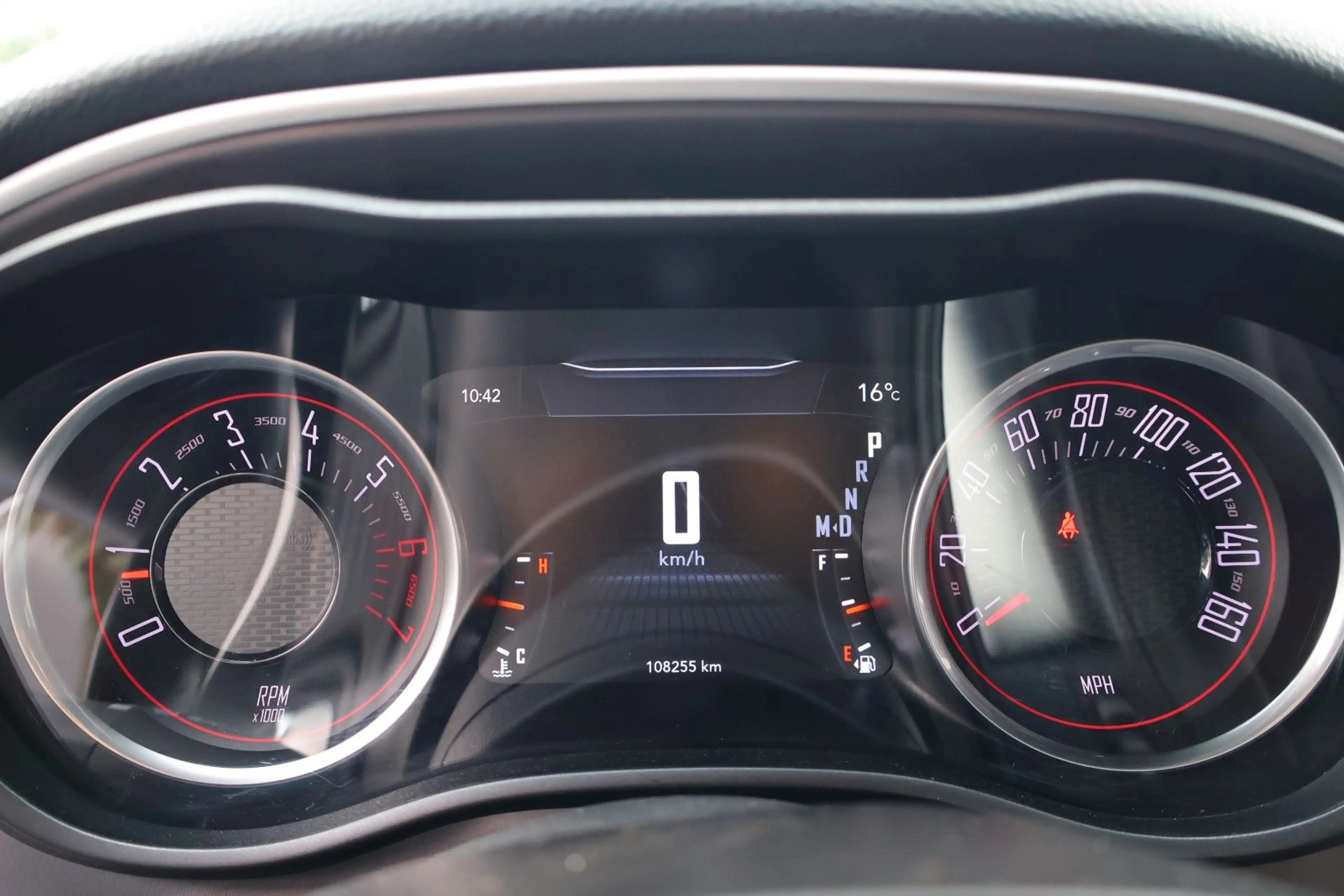 Dodge Challenger R/T RWD 5.7L WIDEBODY/KAMERA/CARPLAY — photo 15