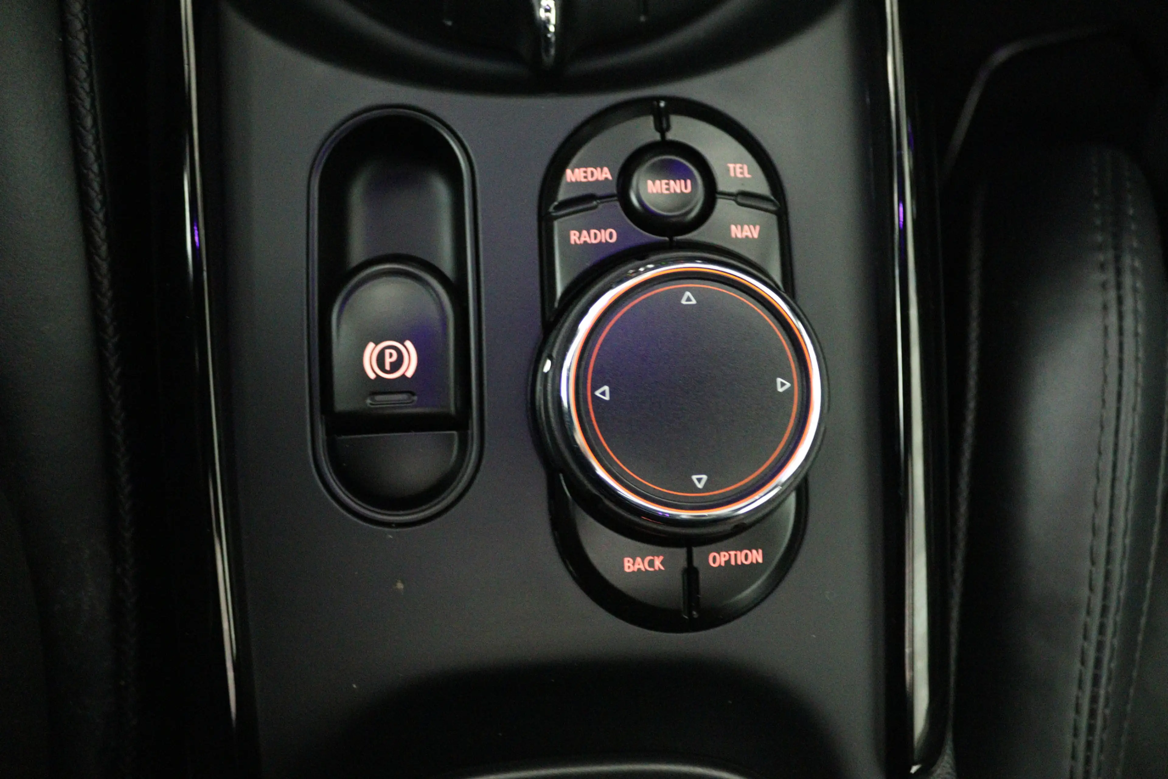 MINI Cooper S Clubman 2.0 Chili Serious Business (PANORAMADAK, STOELVERW — photo 13