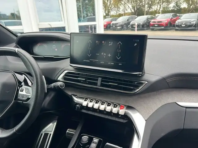 Peugeot 3008 view 11