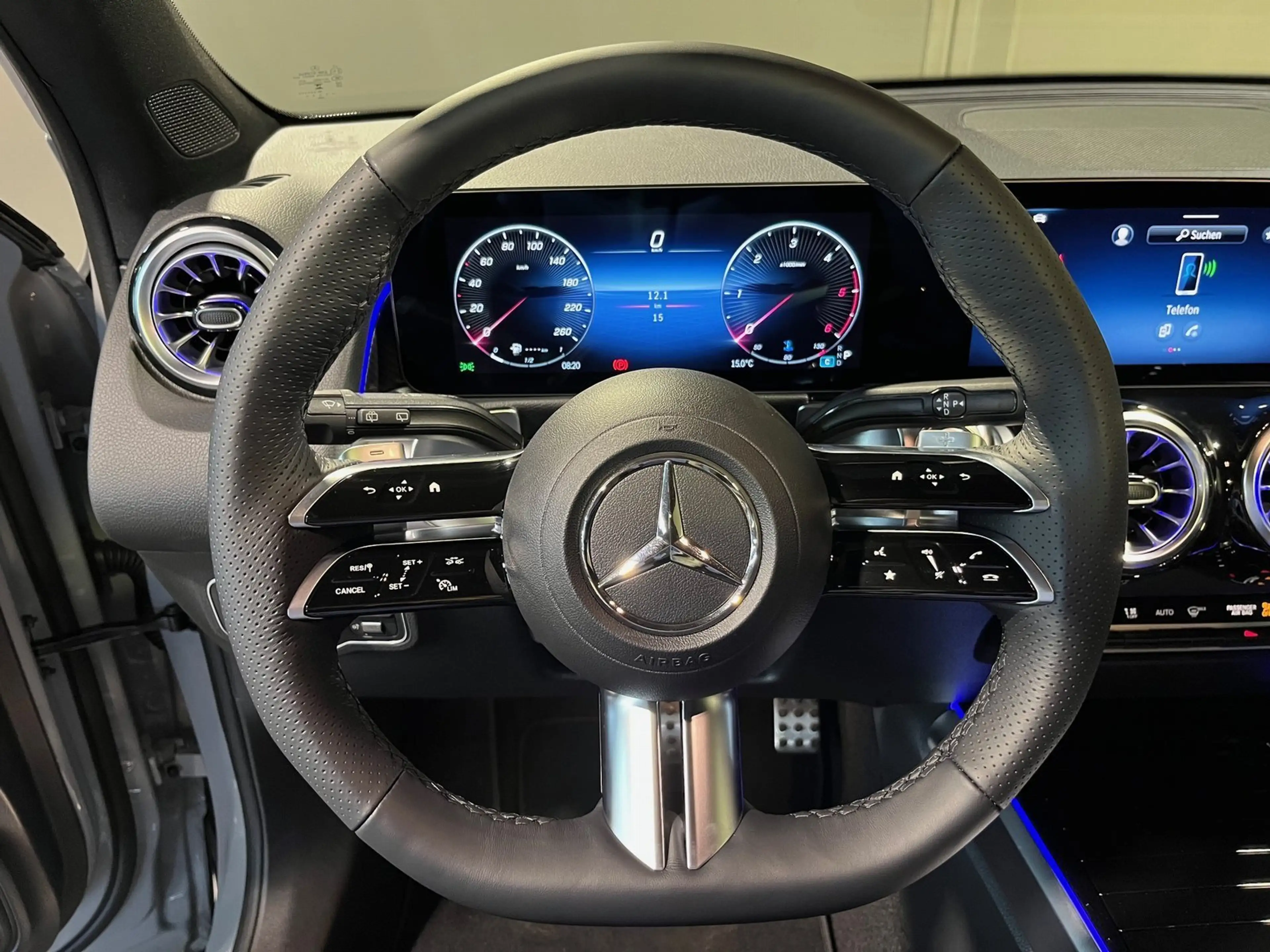 Mercedes-Benz GLB 220 d 4M AMG Night Pano/7Sitz/AHK/Distr./20" — photo 6