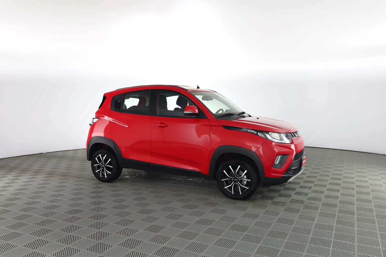 Mahindra KUV100 MAHINDRA KUV100 1.2 VVT K8 Rot - 2