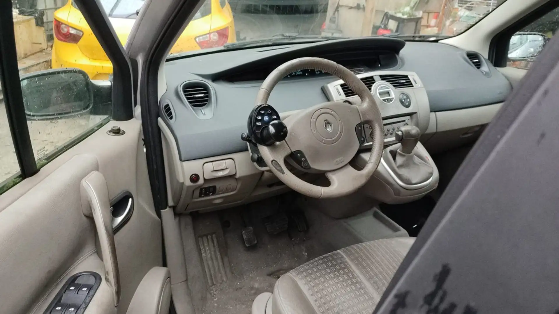 Renault Scenic Grand - 2