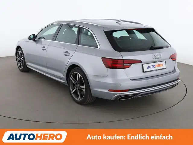 Audi A4 view 4