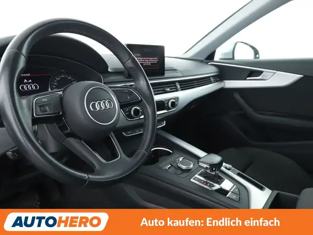 Audi A4 view 11
