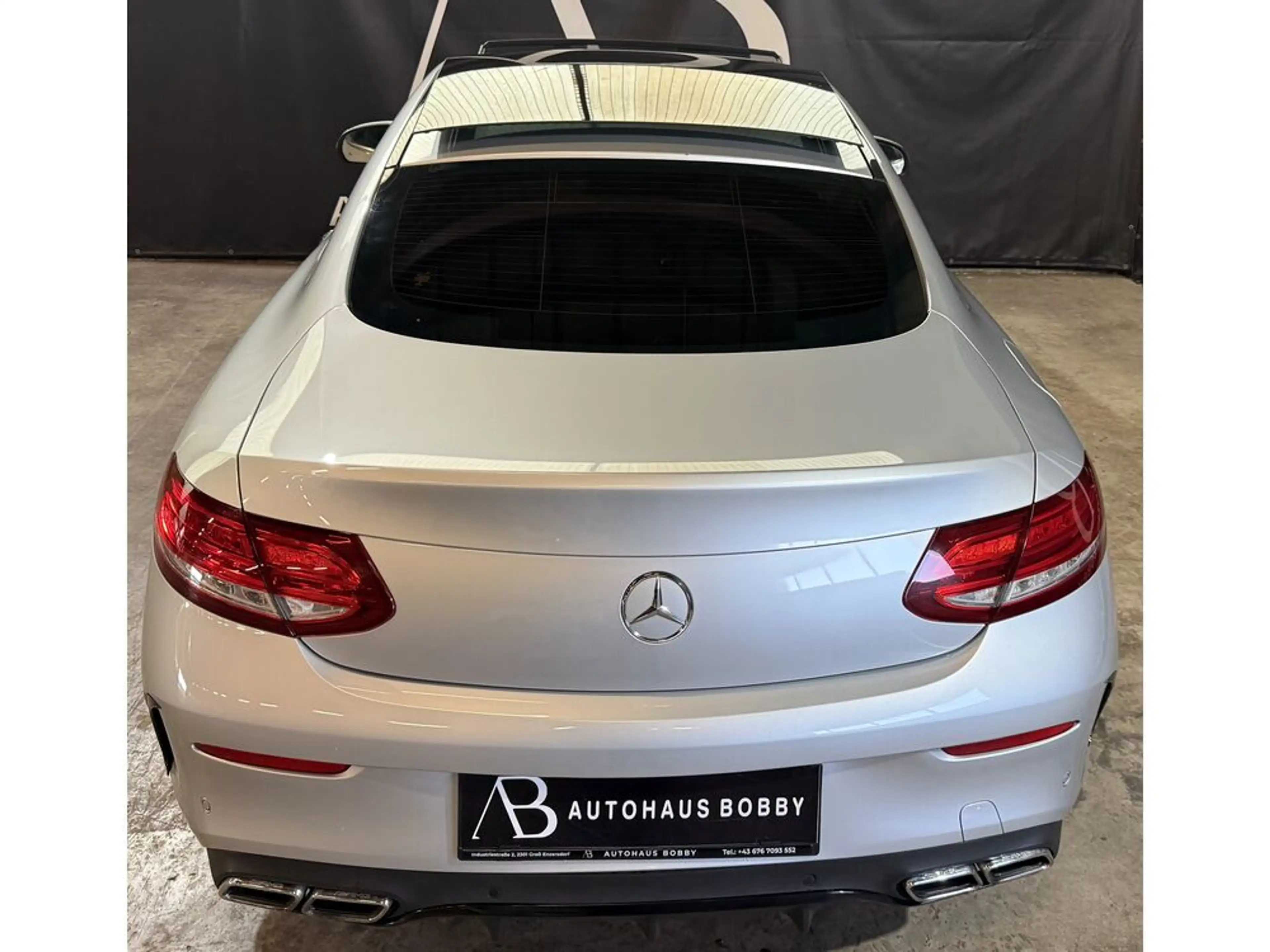 Mercedes-Benz C 250 Coupé AMG Line — photo 10