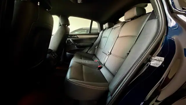 BMW X4 view 13