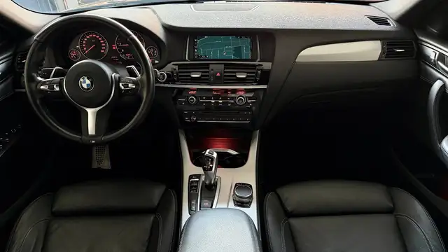 BMW X4 view 11