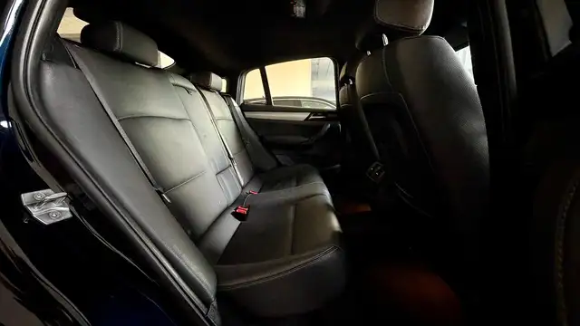 BMW X4 view 14
