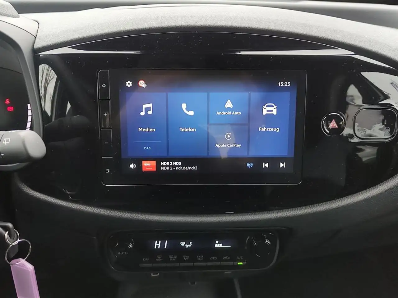Toyota Aygo X 1,5 Hybrid Pure + Rückfahrkamera 13