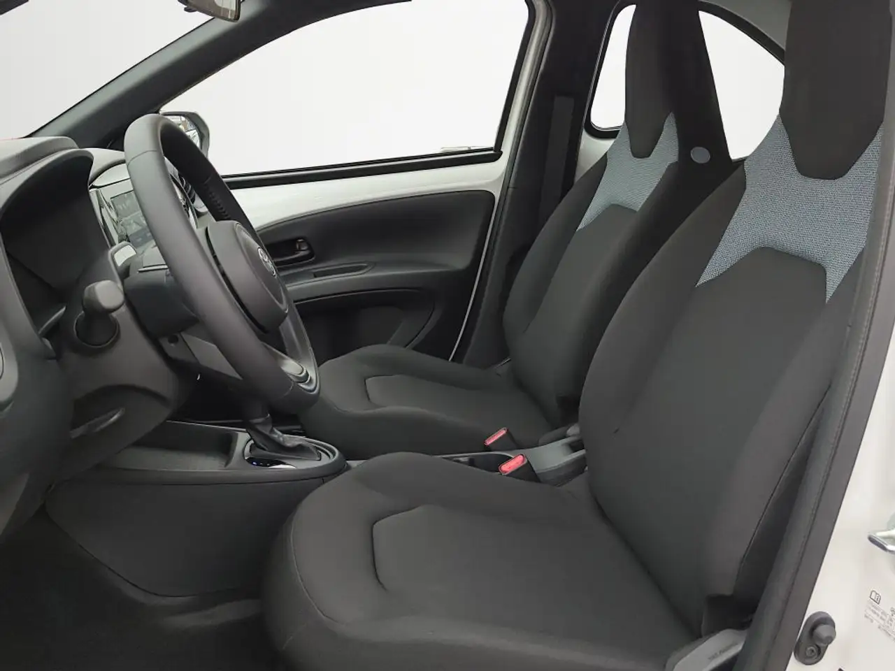 Toyota Aygo X 1,5 Hybrid Pure + Rückfahrkamera 9