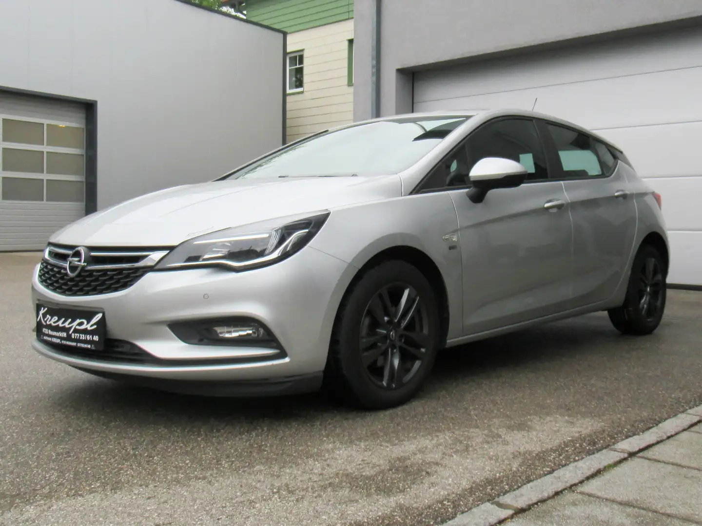 Opel Astra 1,6 CDTI ECOTEC 120 J Edition, 1 Bes, €27.252,- Argento - 1