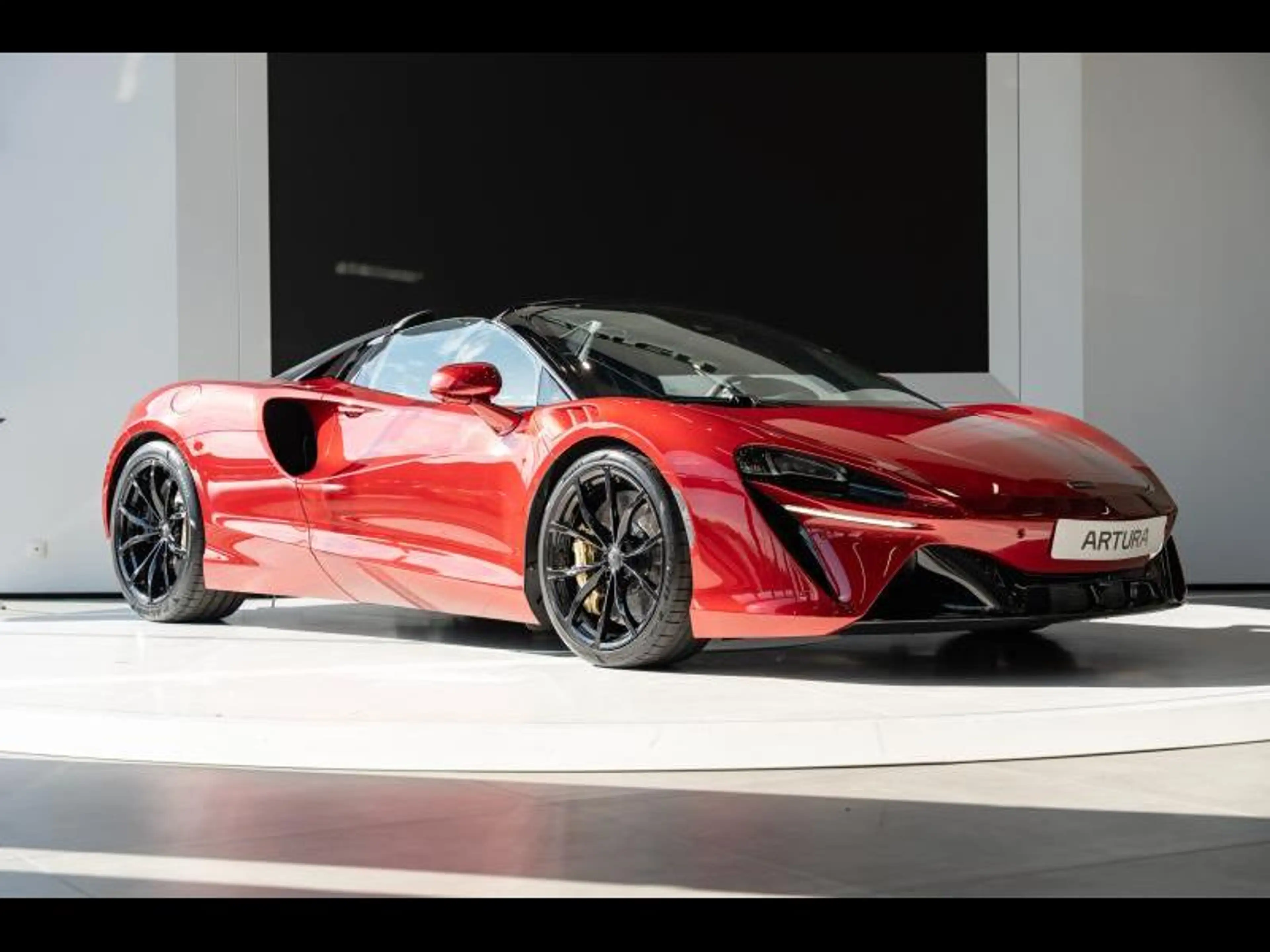 McLaren Artura Spider McLaren Artura Spider – Elite Amaranth Re