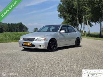 6 cilinder Handgeschakeld, zeldzaam!