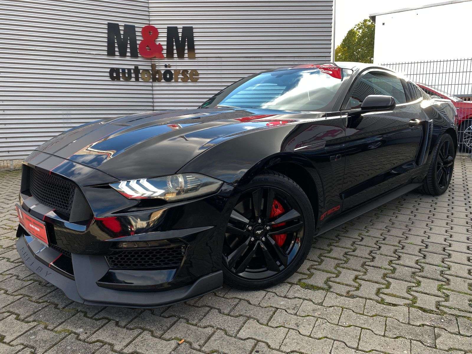 Second hand Ford Mustang 