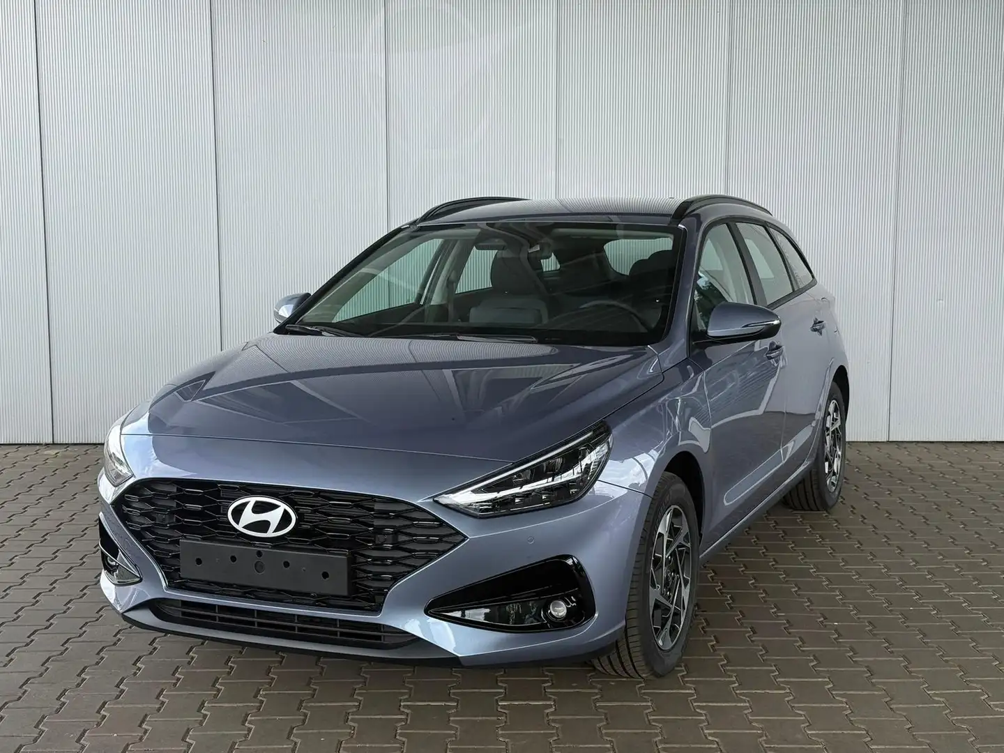 Hyundai i30 Smart 1.5 GDI / Navi / PDC V.&H + Kamera / LED / T Blau - 1