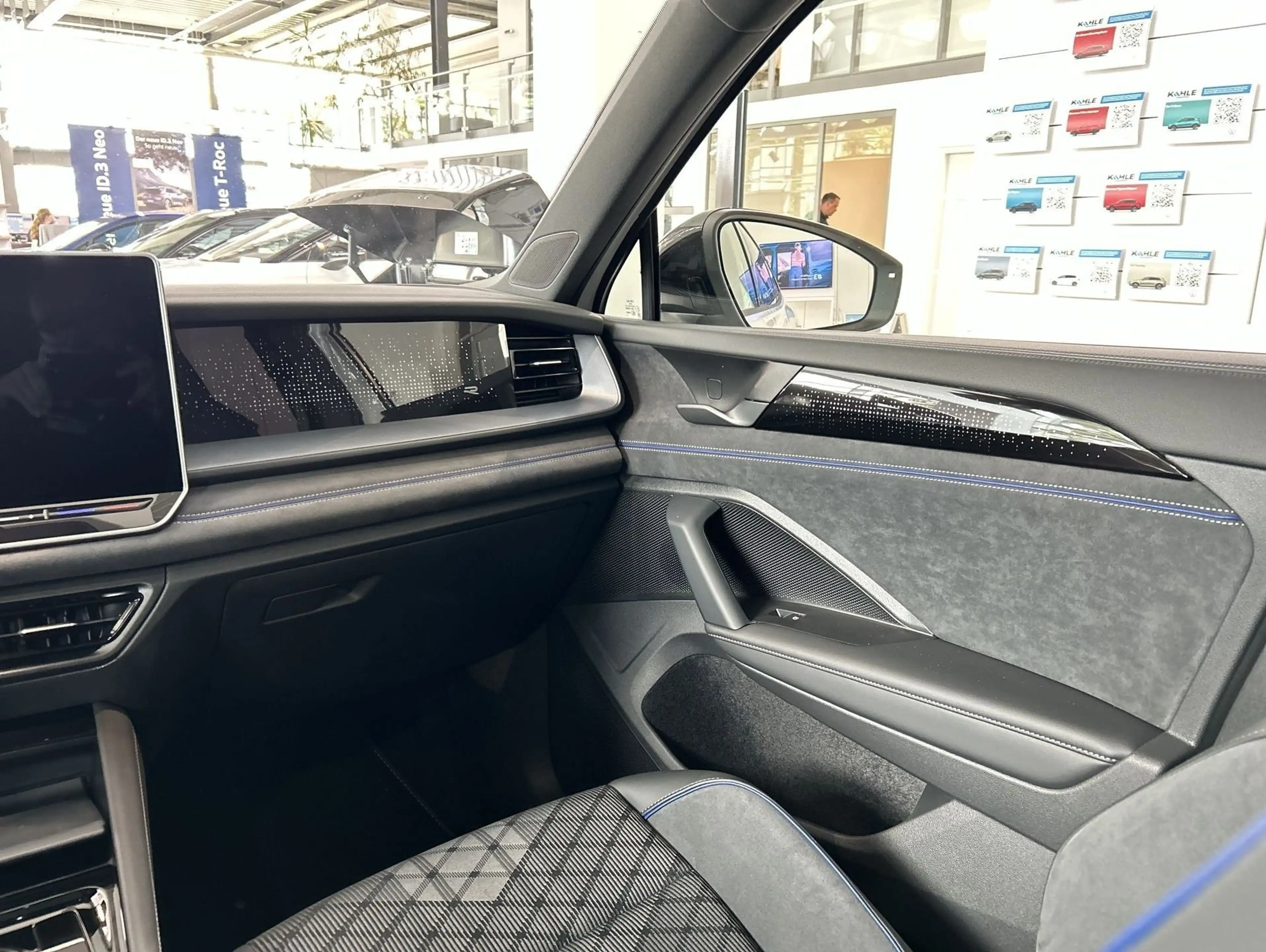 Volkswagen Tayron 1.5 eTSI DSG R-Line BlackStyle IQ.DrivePre 7-Sitz — photo 7