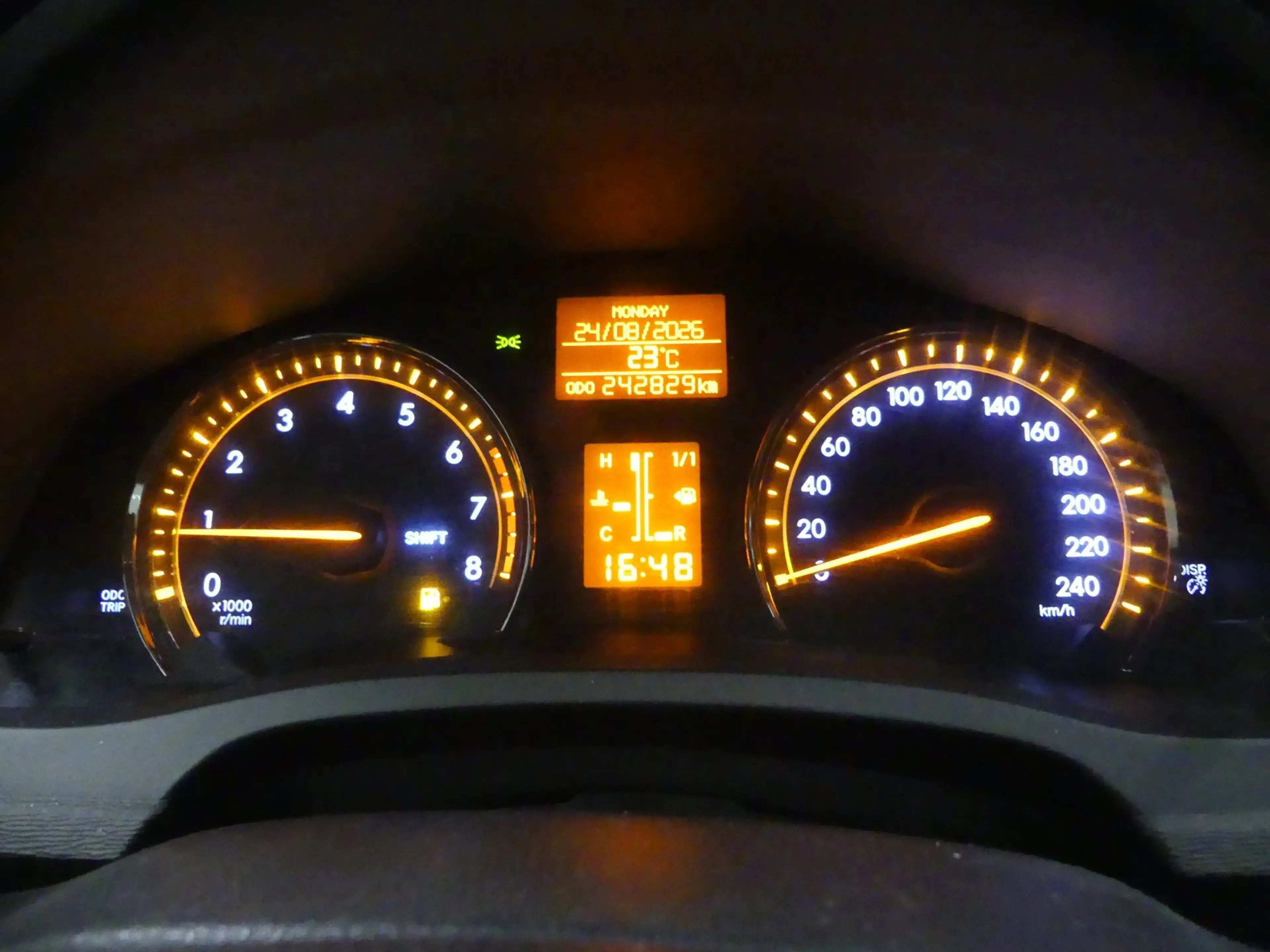 Toyota Avensis Wagon 2.0 VVTi Panoramic Business Special - Trekha — photo 15