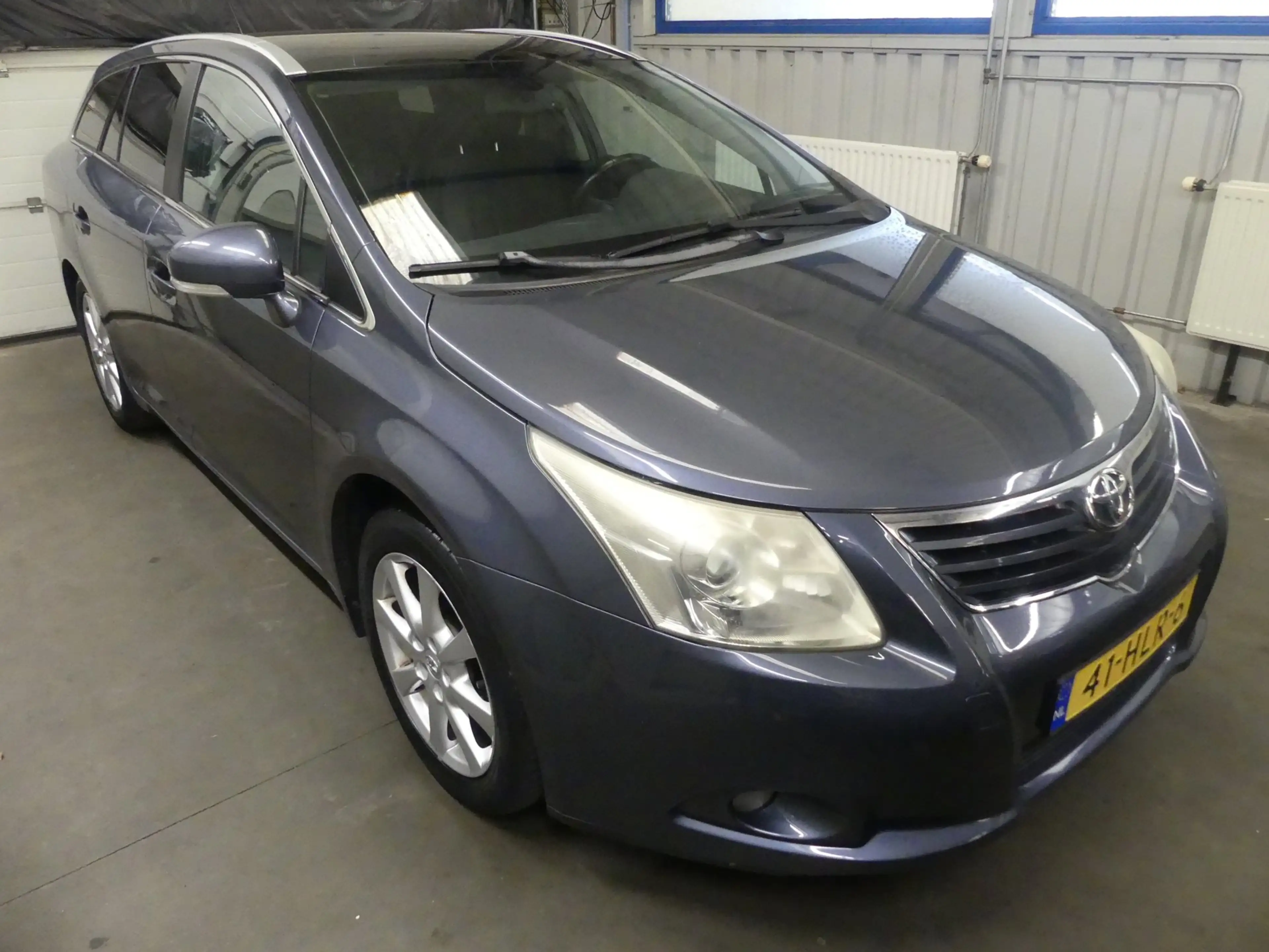 Toyota Avensis Wagon 2.0 VVTi Panoramic Business Special - Trekha — photo 3