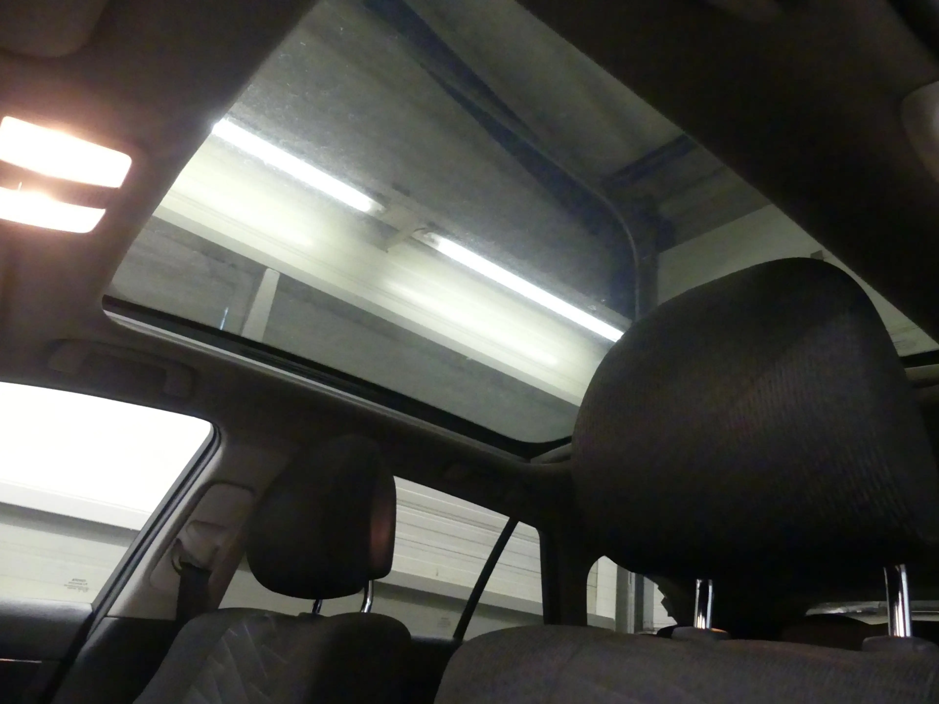 Toyota Avensis Wagon 2.0 VVTi Panoramic Business Special - Trekha — photo 10